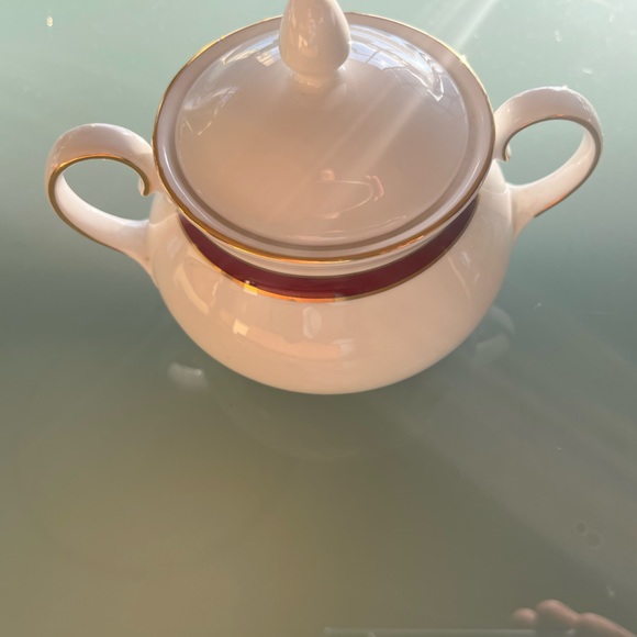 Royal Grafton Warwick design fine bone china sugar pot white burgundy gold band - Picture 3 of 7